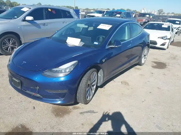 5YJ3E1EB2KF389954 2019 TESLA MODEL 3 - Image 2
