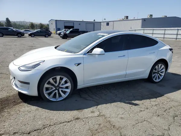 5YJ3E1EB2KF390456 2019 TESLA MODEL 3 - Image 1