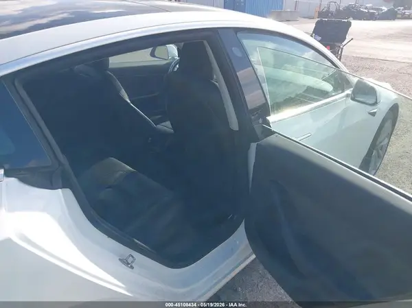 5YJ3E1EB2KF406669 2019 TESLA MODEL 3 - Image 8