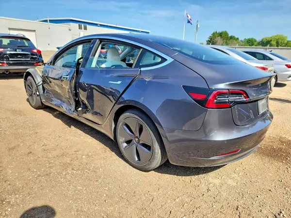 5YJ3E1EB2KF407272 2019 TESLA MODEL 3 - Image 2