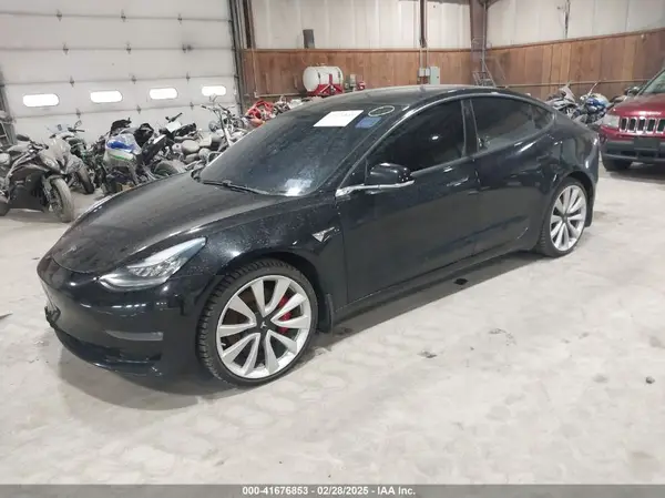 5YJ3E1EB2KF425643 2019 TESLA MODEL 3 - Image 2