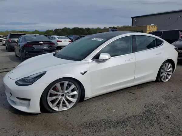 5YJ3E1EB2KF429501 2019 TESLA MODEL 3 - Image 1