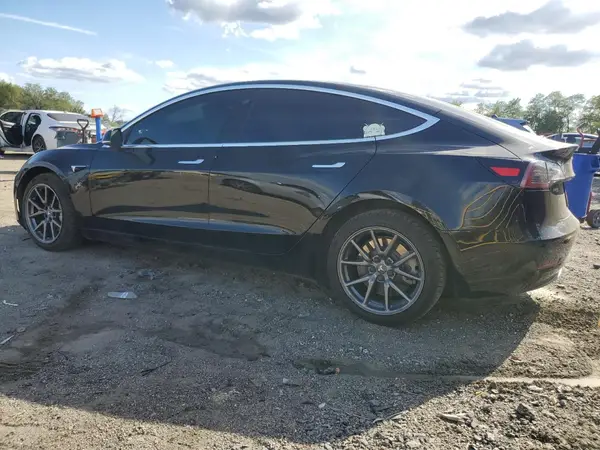5YJ3E1EB2KF432334 2019 TESLA MODEL 3 - Image 2