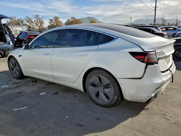 5YJ3E1EB2KF436934 2019 TESLA MODEL 3 - Image 2
