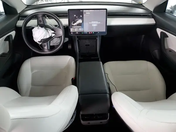5YJ3E1EB2KF437856 2019 TESLA MODEL 3 - Image 8