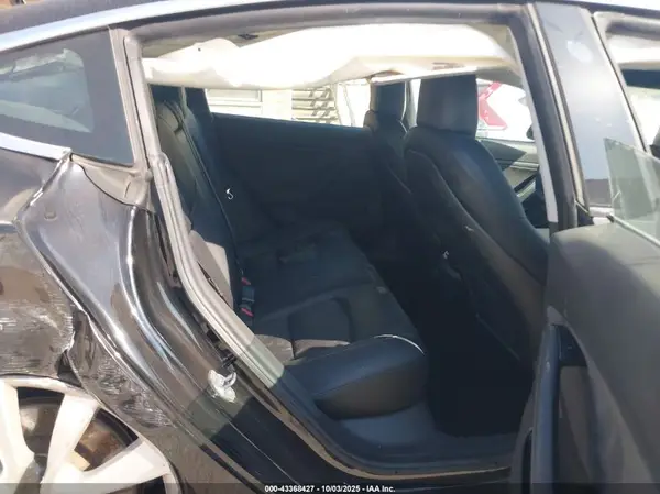 5YJ3E1EB2KF438408 2019 TESLA MODEL 3 - Image 8