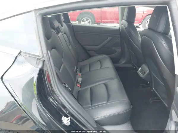 5YJ3E1EB2KF441857 2019 TESLA MODEL 3 - Image 8
