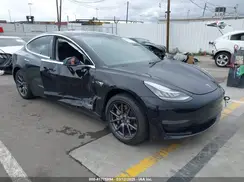 5YJ3E1EB2KF451692 2019 TESLA MODEL 3