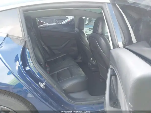 5YJ3E1EB2KF452874 2019 TESLA MODEL 3 - Image 8