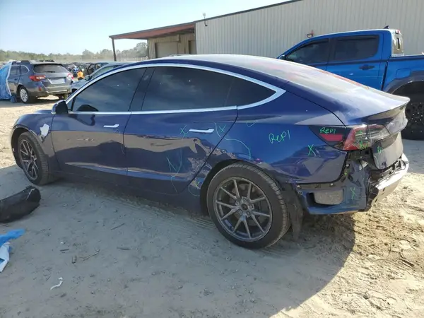 5YJ3E1EB2KF465057 2019 TESLA MODEL 3 - Image 2