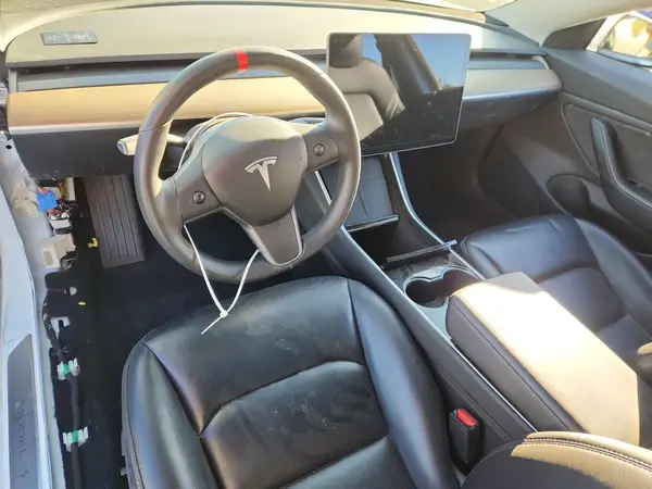 5YJ3E1EB2KF487138 2019 TESLA MODEL 3 - Image 8