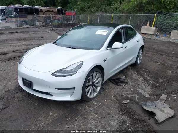 5YJ3E1EB2KF494235 2019 TESLA MODEL 3 - Image 2