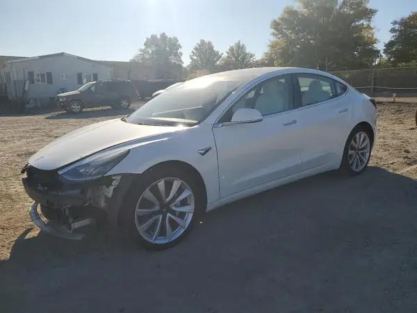 5YJ3E1EB2KF494963 2019 TESLA MODEL 3 - Image 1