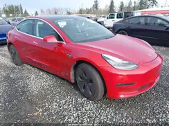 5YJ3E1EB2KF496776 2019 TESLA MODEL 3