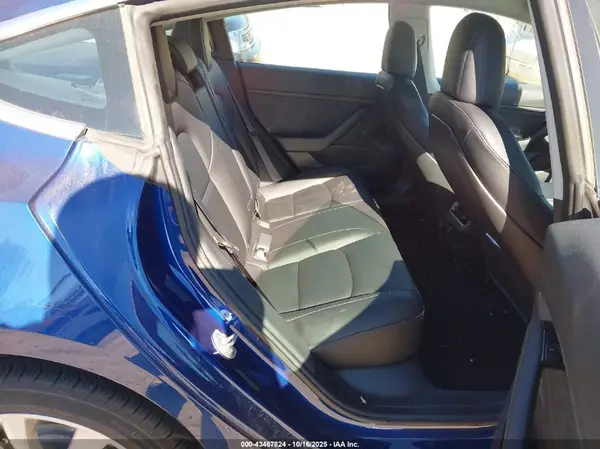 5YJ3E1EB2KF497846 2019 TESLA MODEL 3 - Image 8