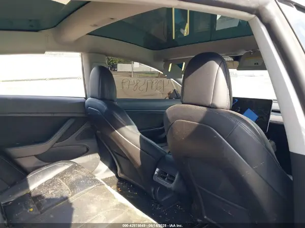 5YJ3E1EB2KF510594 2019 TESLA MODEL 3 - Image 8
