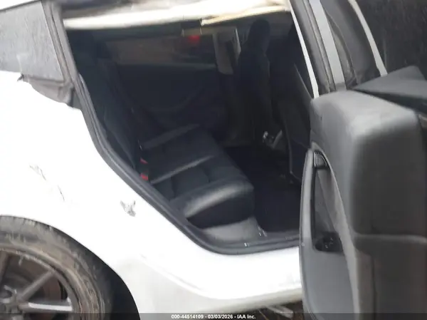 5YJ3E1EB2KF510823 2019 TESLA MODEL 3 - Image 8