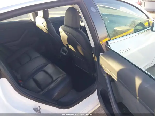 5YJ3E1EB2KF511356 2019 TESLA MODEL 3 - Image 8