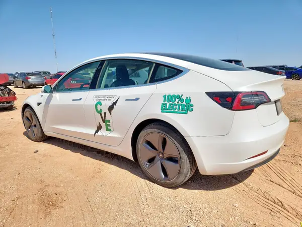 5YJ3E1EB2KF511521 2019 TESLA MODEL 3 - Image 2