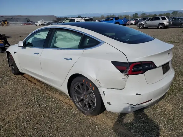 5YJ3E1EB2KF511969 2019 TESLA MODEL 3 - Image 2