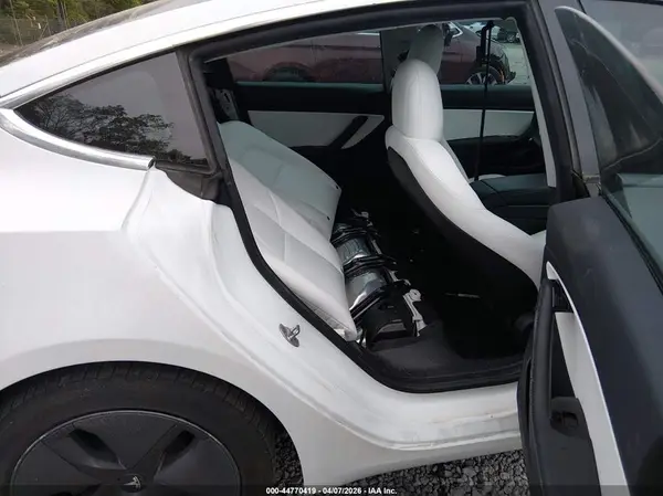 5YJ3E1EB2LF525422 2020 TESLA MODEL 3 - Image 8