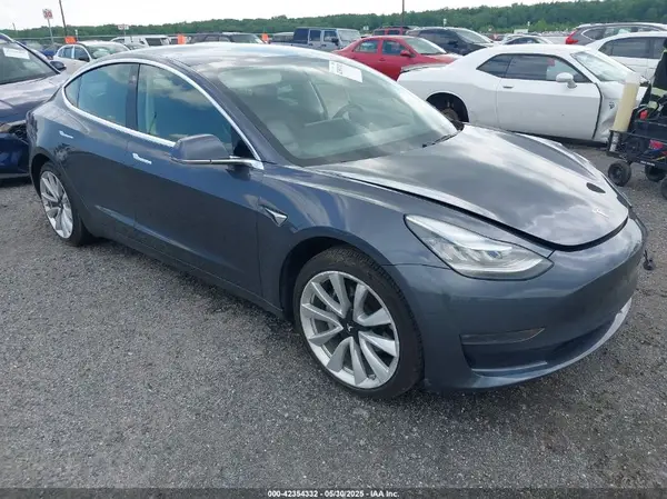 5YJ3E1EB2LF588925 2020 TESLA MODEL 3 - Image 1