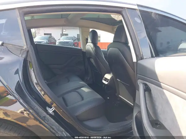 5YJ3E1EB2LF599777 2020 TESLA MODEL 3 - Image 8