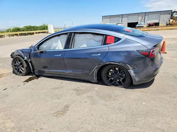 5YJ3E1EB2LF620238 2020 TESLA MODEL 3 - Image 2