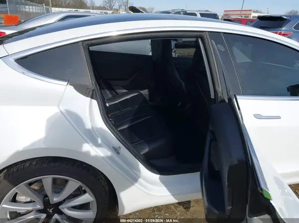 5YJ3E1EB2LF621003 2020 TESLA MODEL 3 - Image 8