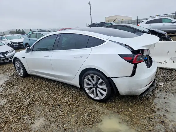 5YJ3E1EB2LF621471 2020 TESLA MODEL 3 - Image 2
