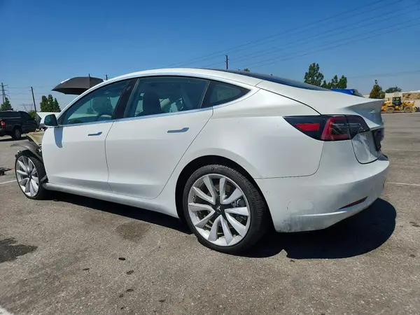 5YJ3E1EB2LF621700 2020 TESLA MODEL 3 - Image 2