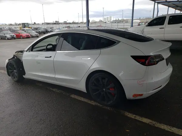 5YJ3E1EB2LF622863 2020 TESLA MODEL 3 - Image 2