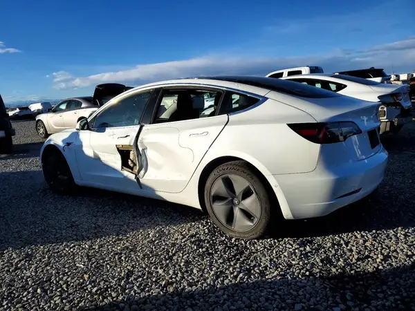 5YJ3E1EB2LF628128 2020 TESLA MODEL 3 - Image 2