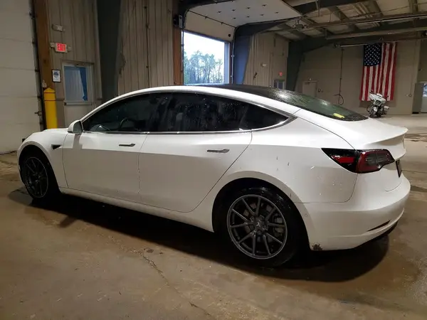 5YJ3E1EB2LF628226 2020 TESLA MODEL 3 - Image 2