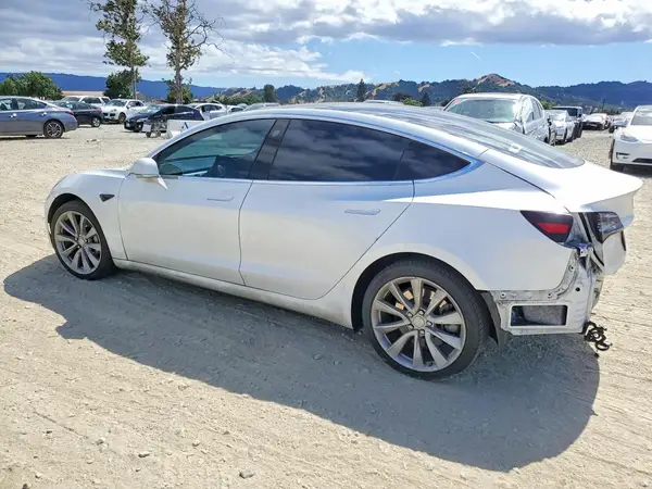 5YJ3E1EB2LF638450 2020 TESLA MODEL 3 - Image 2