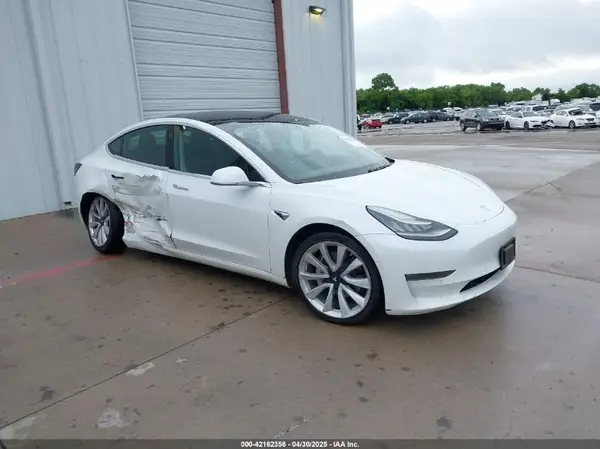 5YJ3E1EB2LF638612 2020 TESLA MODEL 3 - Image 1