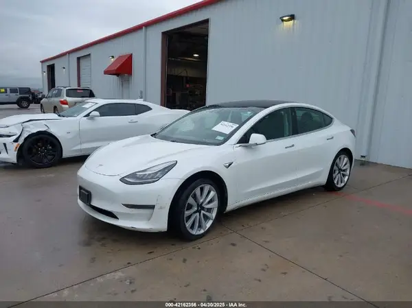 5YJ3E1EB2LF638612 2020 TESLA MODEL 3 - Image 2