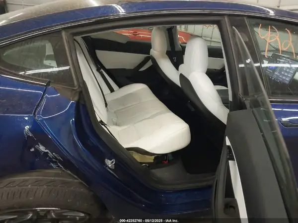 5YJ3E1EB2LF639291 2020 TESLA MODEL 3 - Image 8