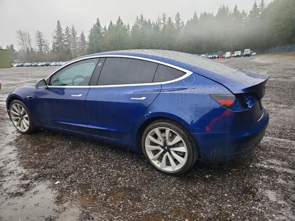 5YJ3E1EB2LF640246 2020 TESLA MODEL 3 - Image 2
