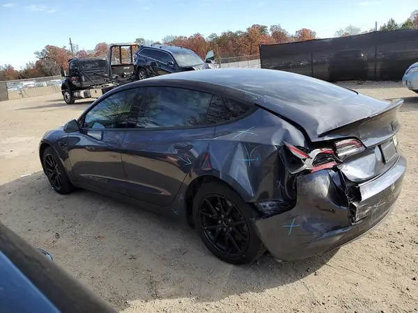 5YJ3E1EB2LF647441 2020 TESLA MODEL 3 - Image 2