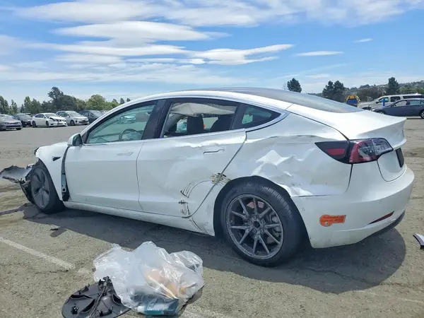 5YJ3E1EB2LF650047 2020 TESLA MODEL 3 - Image 2