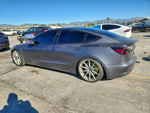 5YJ3E1EB2LF650985 2020 TESLA MODEL 3 - Image 2