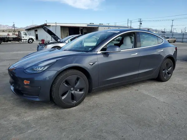 5YJ3E1EB2LF651330 2020 TESLA MODEL 3 - Image 1