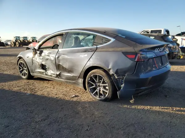 5YJ3E1EB2LF663722 2020 TESLA MODEL 3 - Image 2