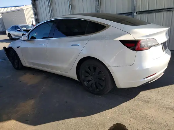 5YJ3E1EB2LF665762 2020 TESLA MODEL 3 - Image 2