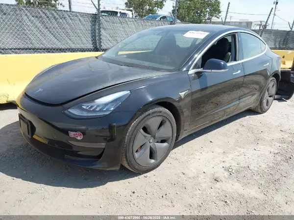 5YJ3E1EB2LF710425 2020 TESLA MODEL 3 - Image 2