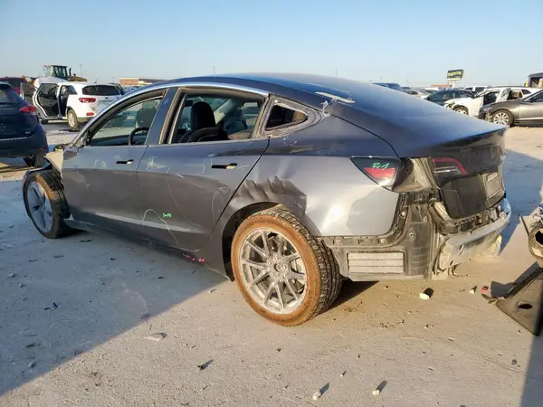 5YJ3E1EB2LF710618 2020 TESLA MODEL 3 - Image 2