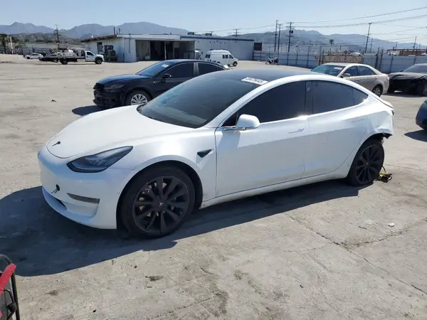 5YJ3E1EB2LF712322 2020 TESLA MODEL 3 - Image 1