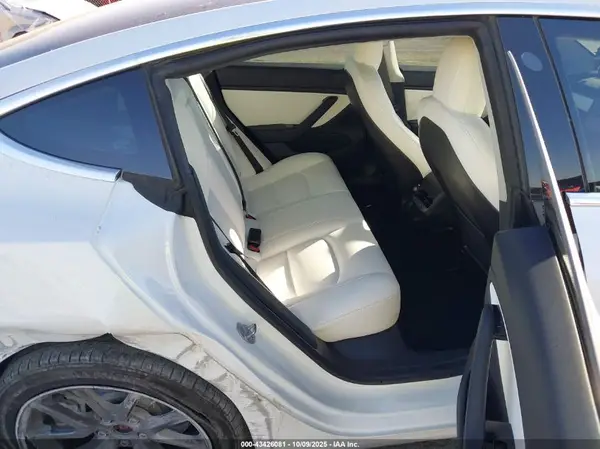 5YJ3E1EB2LF720100 2020 TESLA MODEL 3 - Image 8