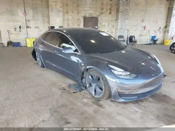 5YJ3E1EB2LF735003 2020 TESLA MODEL 3 - Image 1